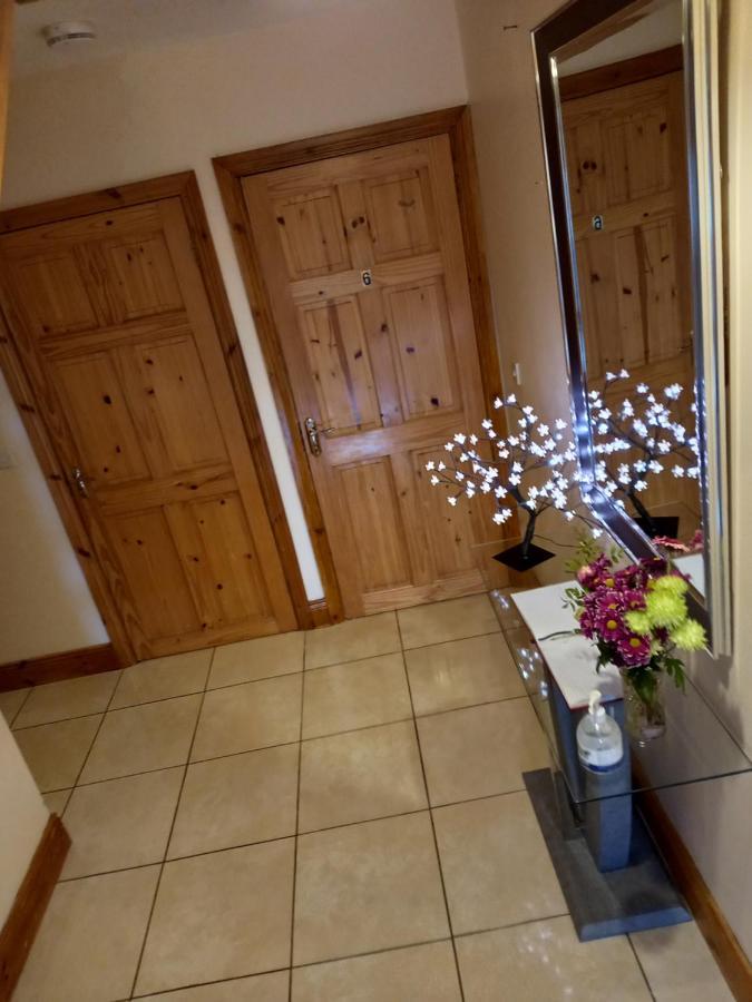 A New U Country Cottage Clynacartan Exterior foto