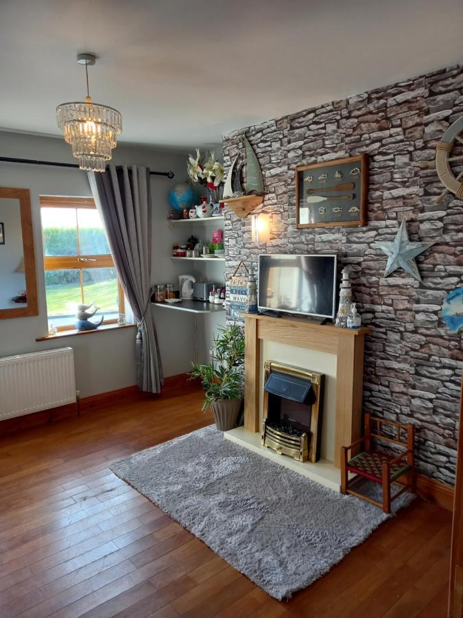 A New U Country Cottage Clynacartan Exterior foto