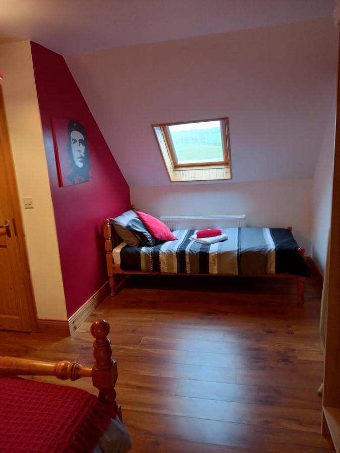 A New U Country Cottage Clynacartan Exterior foto