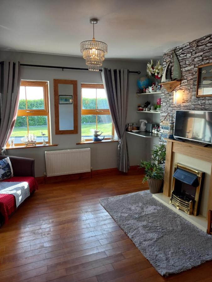 A New U Country Cottage Clynacartan Exterior foto