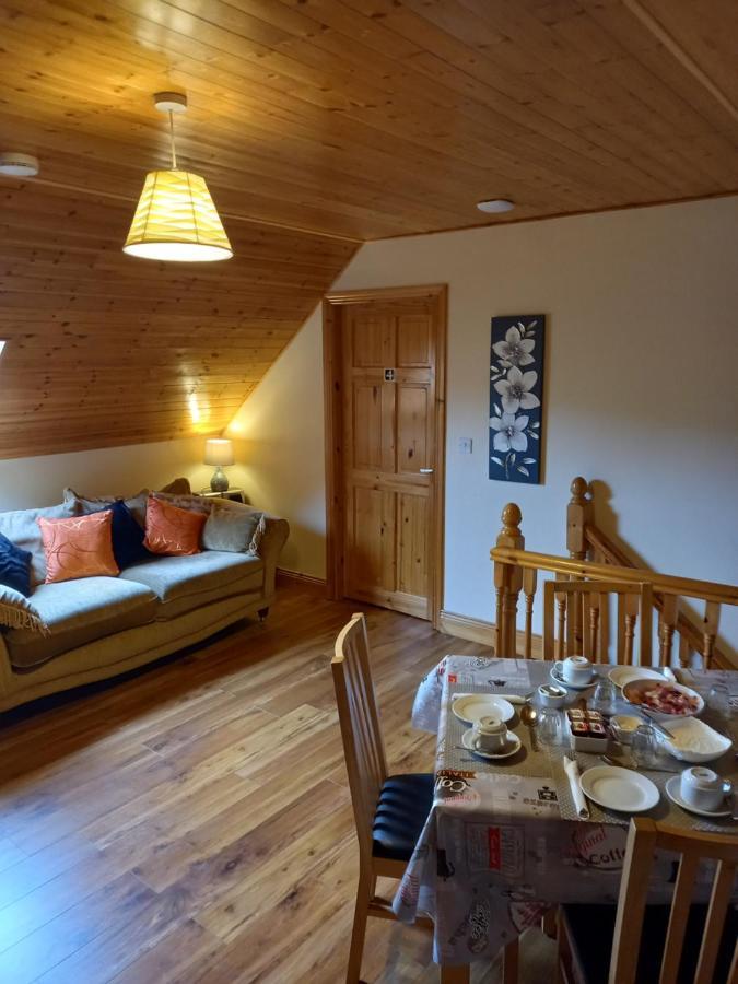 A New U Country Cottage Clynacartan Exterior foto